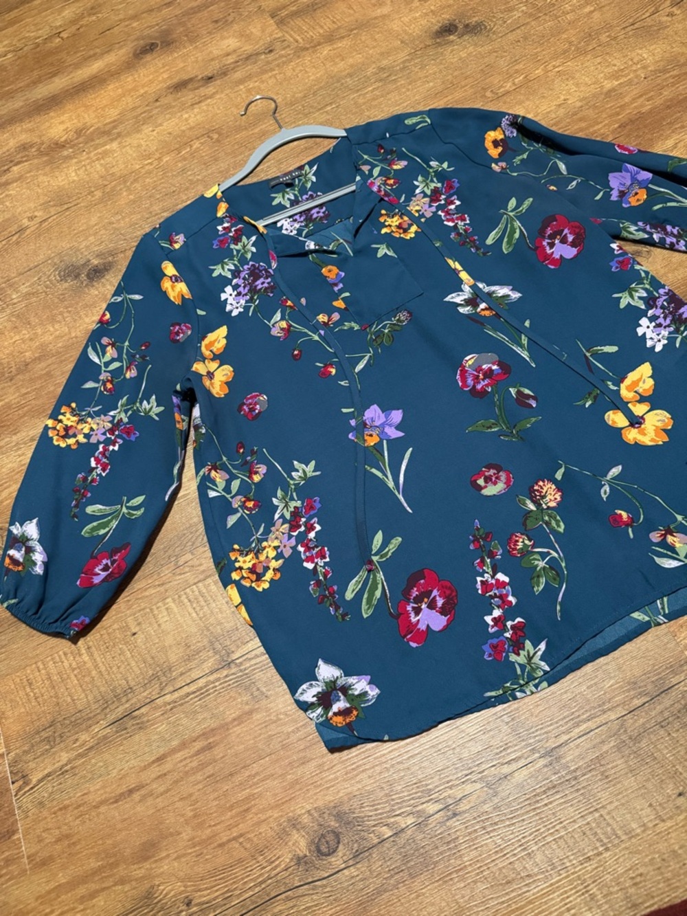 West Kei Teal Floral V-Neck Tie Blouse - Picture 3 of 6